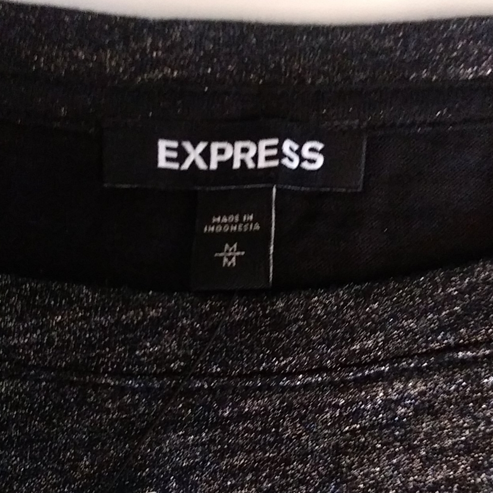 Express Metallic Ruched Sleeve Bateau Neck Tee. Size M - Picture 5 of 6